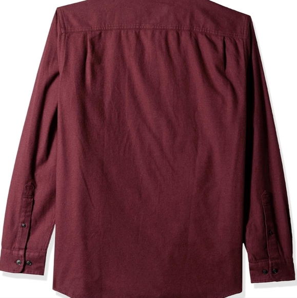 Amazon Essentials Men's Regular-Fit Long-Sleeve Two-Pocket Flannel Shirt - Picture 5 of 11